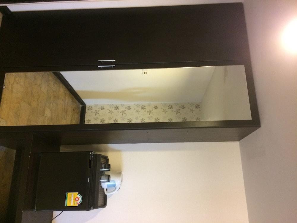 全合一套房酒店 曼谷 外观 照片