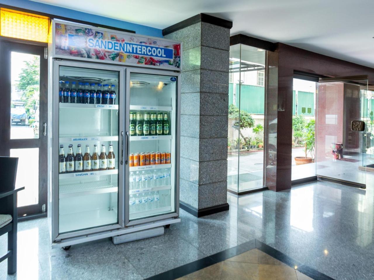 全合一套房酒店 曼谷 外观 照片